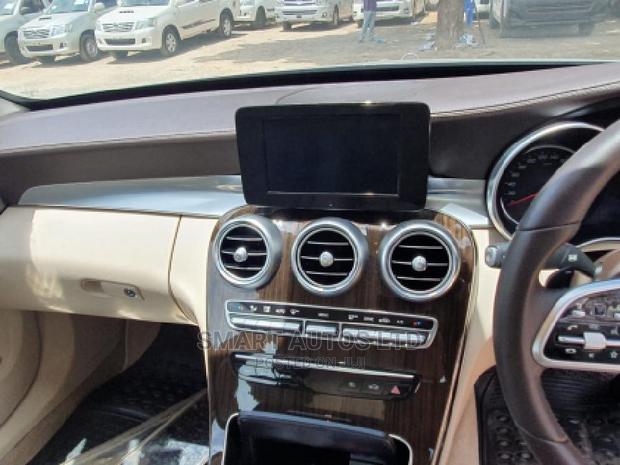 Mercedes-Benz C200 2018 Gray - thumbnail 7