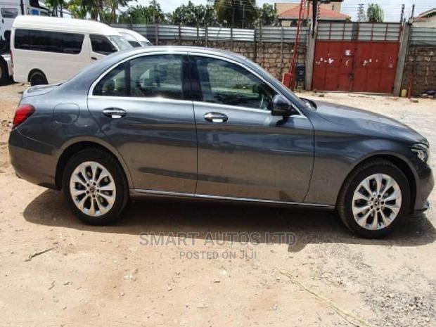 Mercedes-Benz C200 2018 Gray - thumbnail 5
