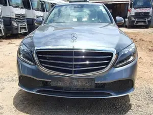 Mercedes-Benz C200 2018 Gray