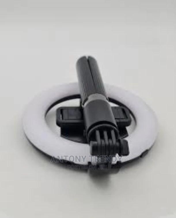 L07 Multi-Functional 5 Inch Eye Guard Lamp Folding Selfie St