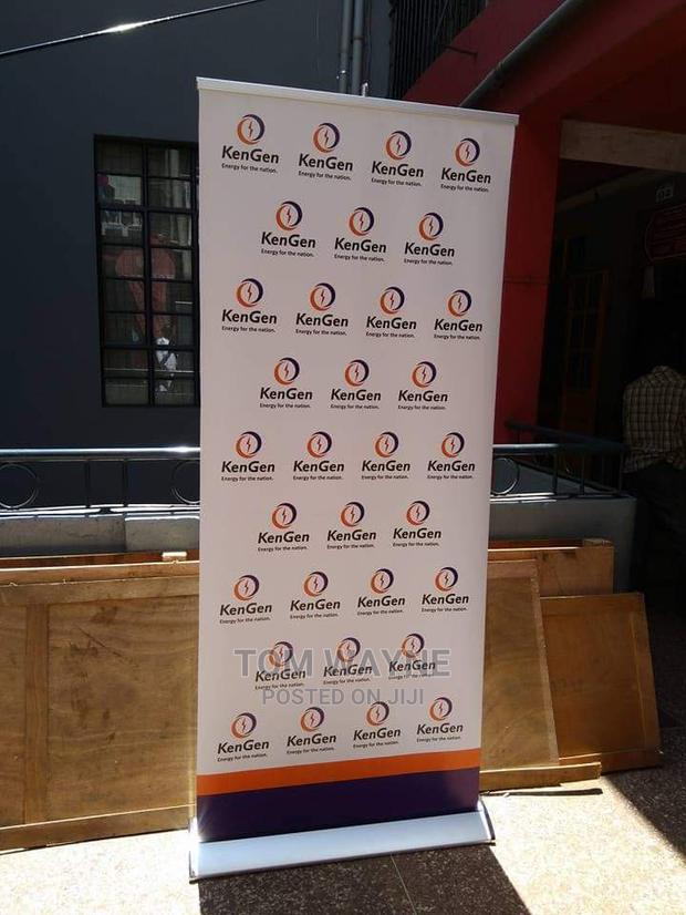 Broadbase Base Banner and Stand