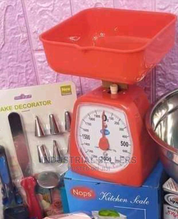 Red Plastic Kitchen Scale - main view