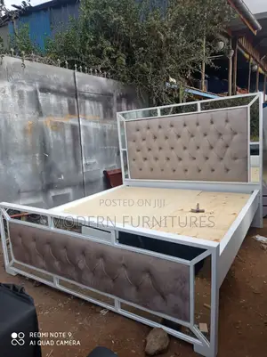 6/6 Bed/Tufted Bed