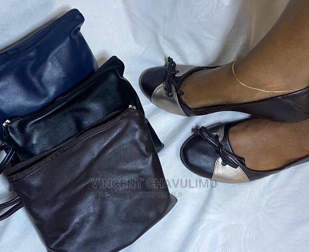 Comfy Foldable Flats With a Matching Pouch - thumbnail 3