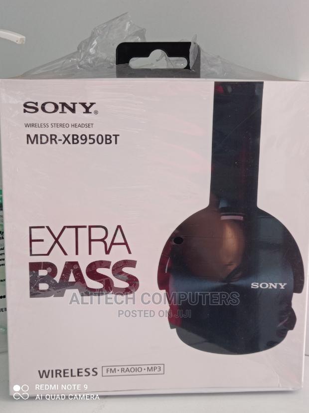 Sony Extra Bass Wireless Headphones  - thumbnail 4