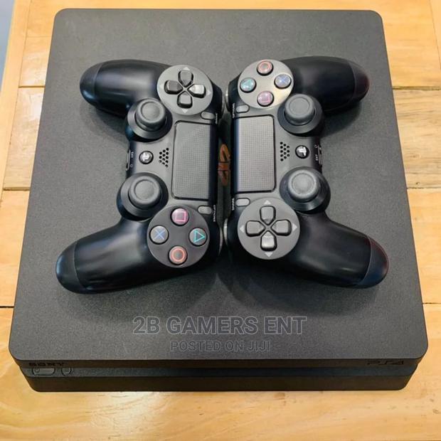 Playstation 4 Slim With Two Pads - main view