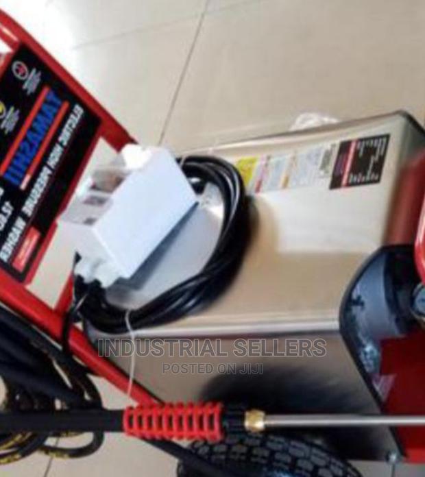 Operational Car Wash Machine - main view
