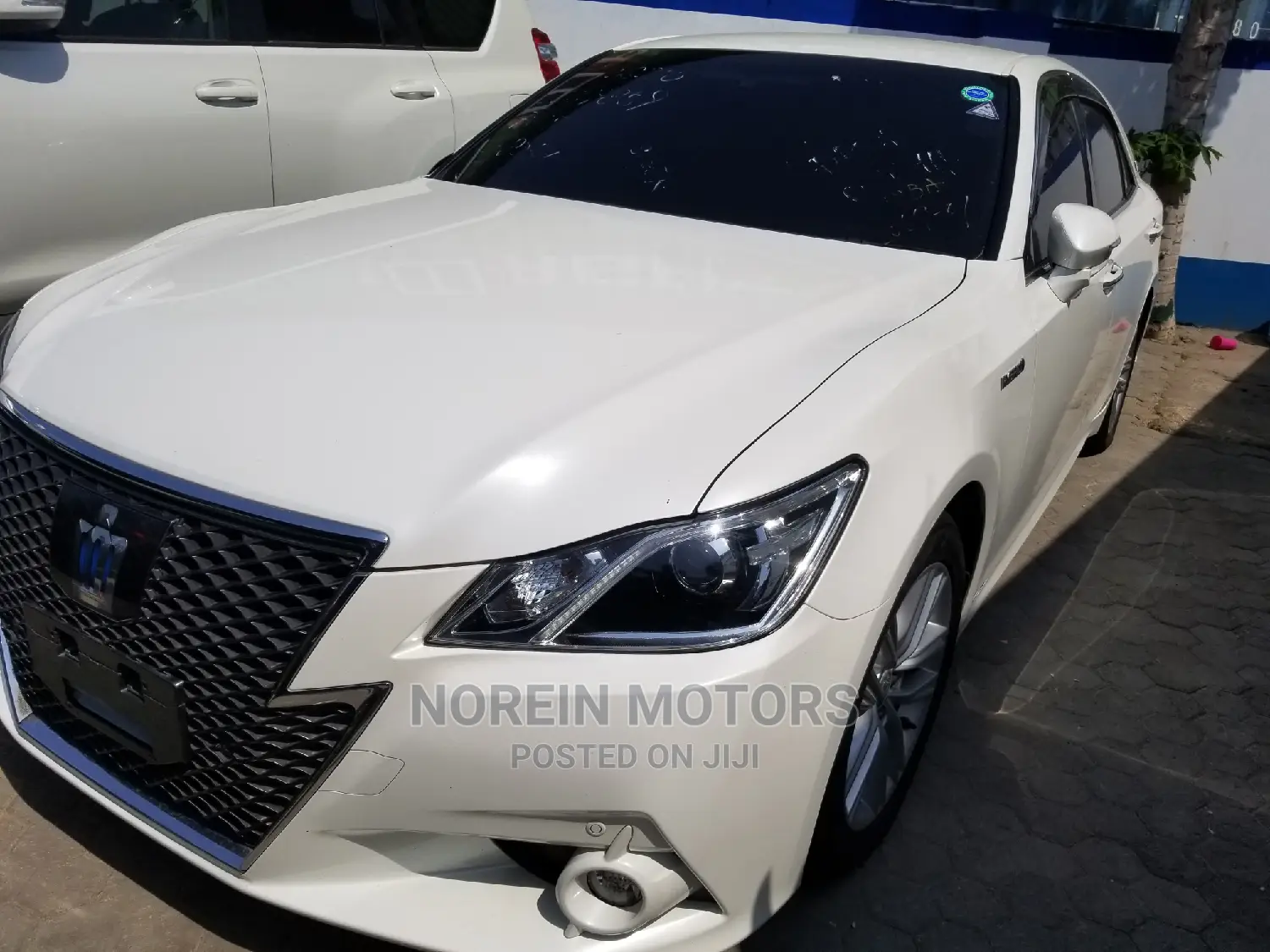 Toyota Crown 2014 White