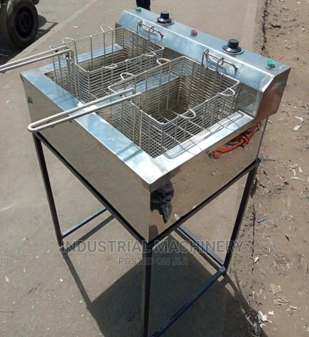 Newest Local Deep Fryer With Stand - main view