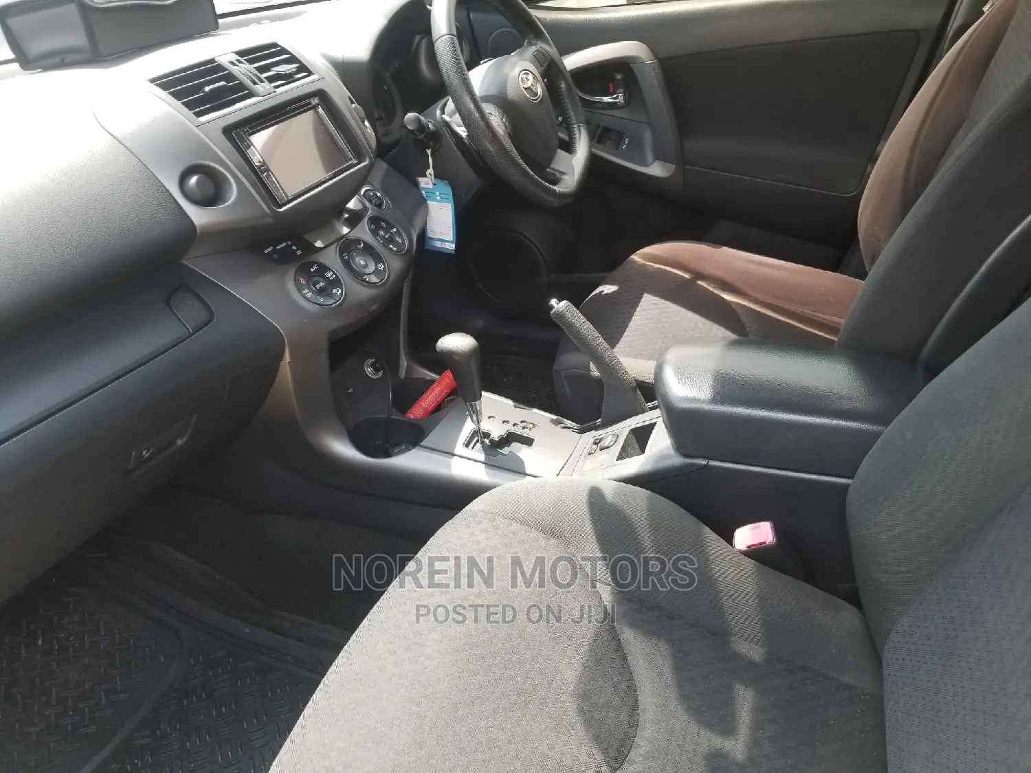 Toyota Vanguard 2012 Pearl