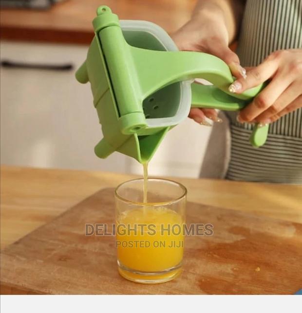 Plastic Manual Juicer - main view