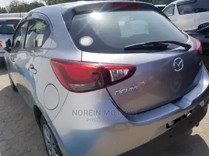 Mazda Demio 2015 Gold