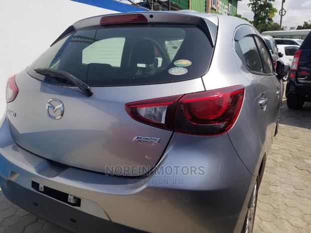 Mazda Demio 2015 Gold - thumbnail 5