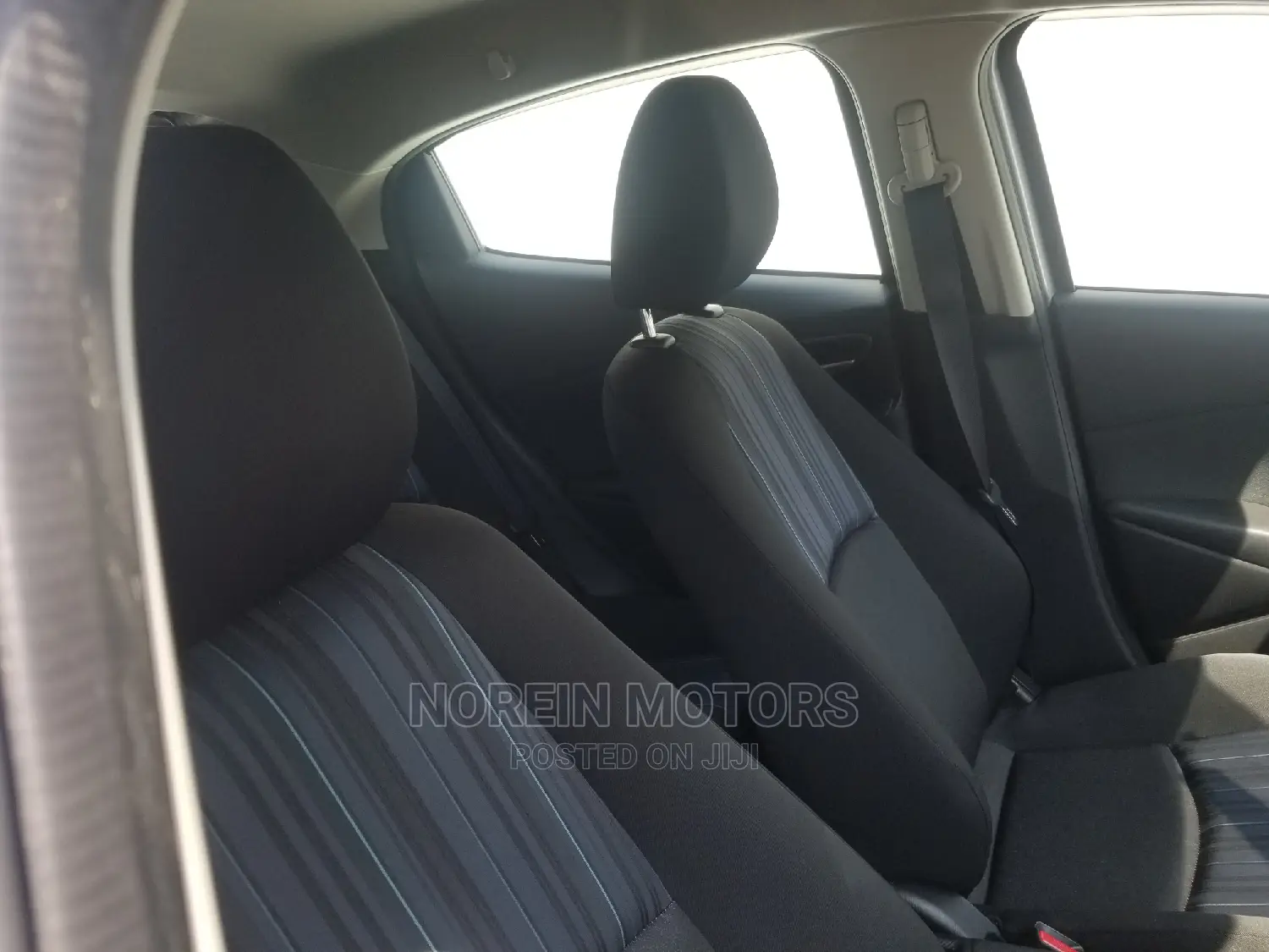 Mazda Demio 2015 Gold