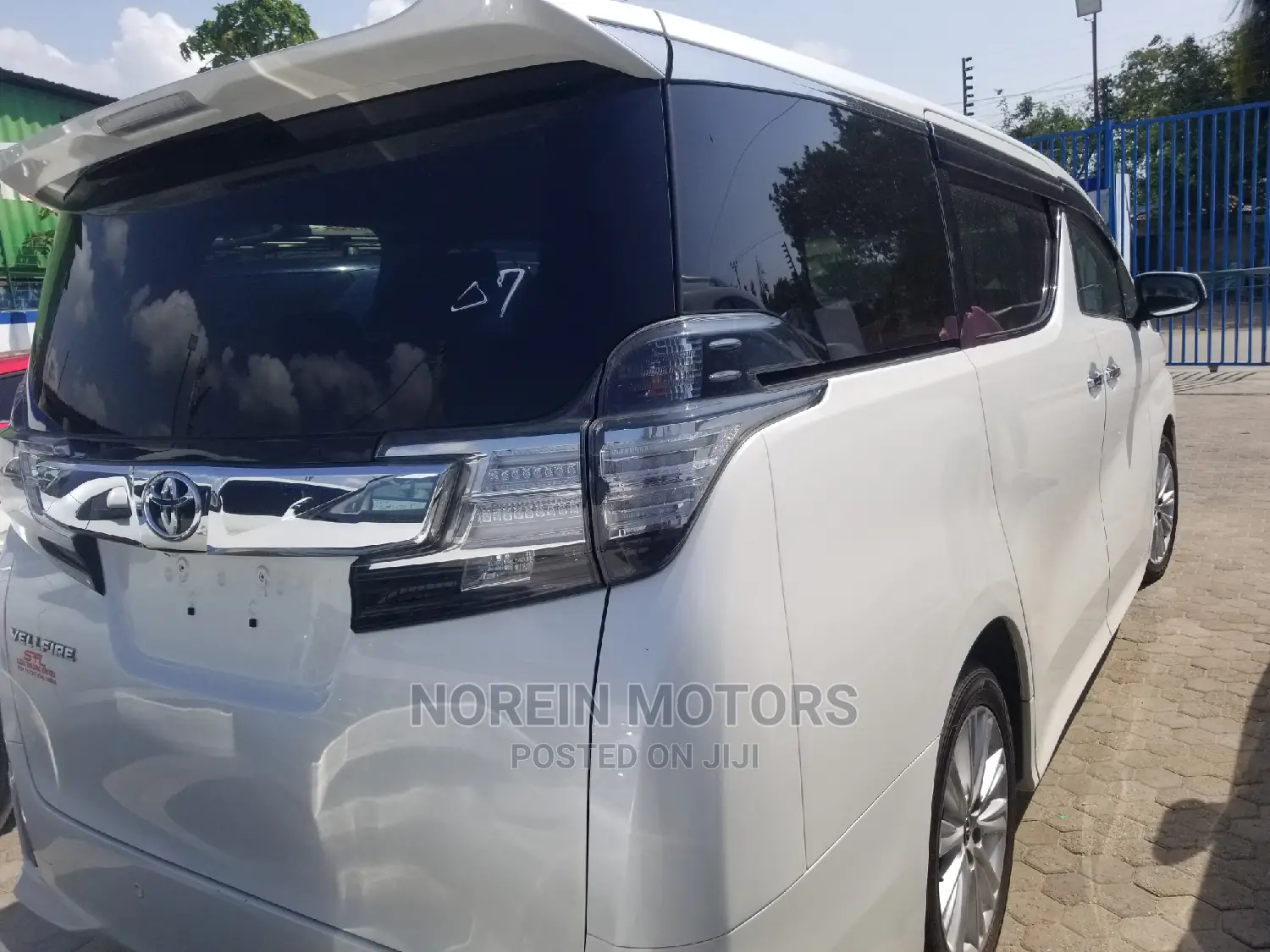 Toyota Vellfire 2015 Pearl