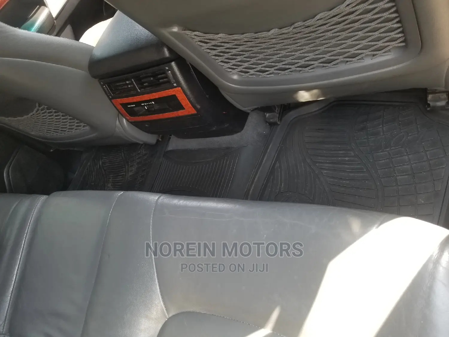 Toyota Land Cruiser 2010 Pearl