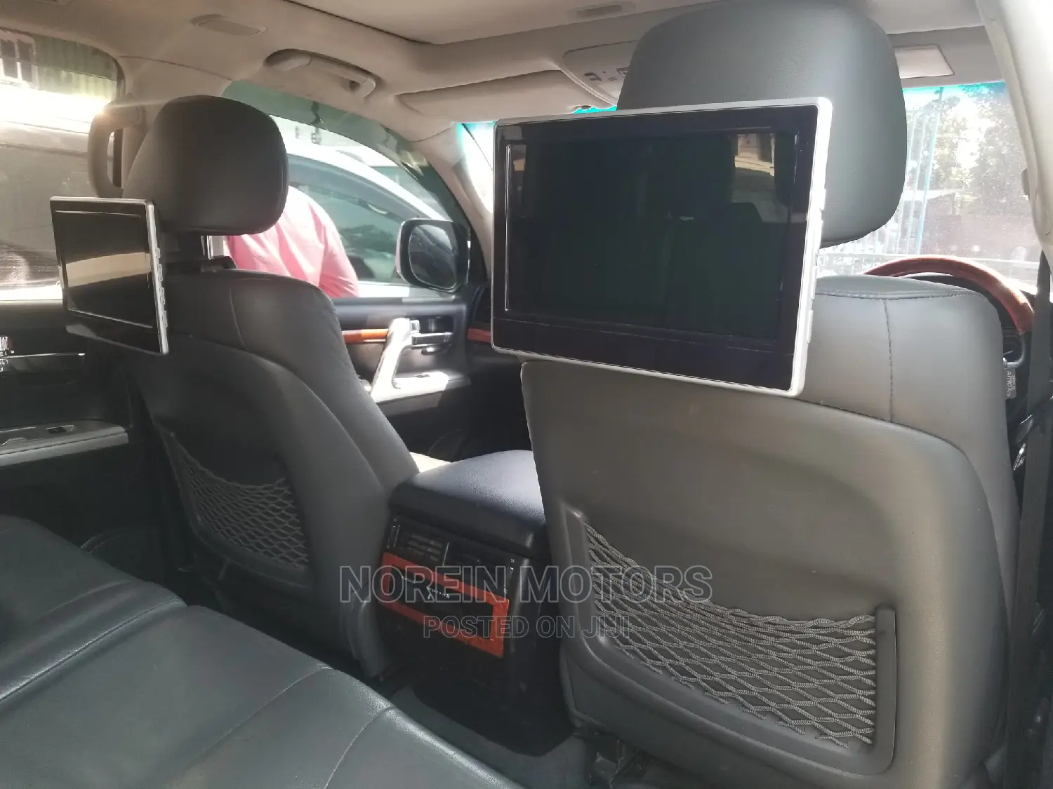 Toyota Land Cruiser 2010 Pearl