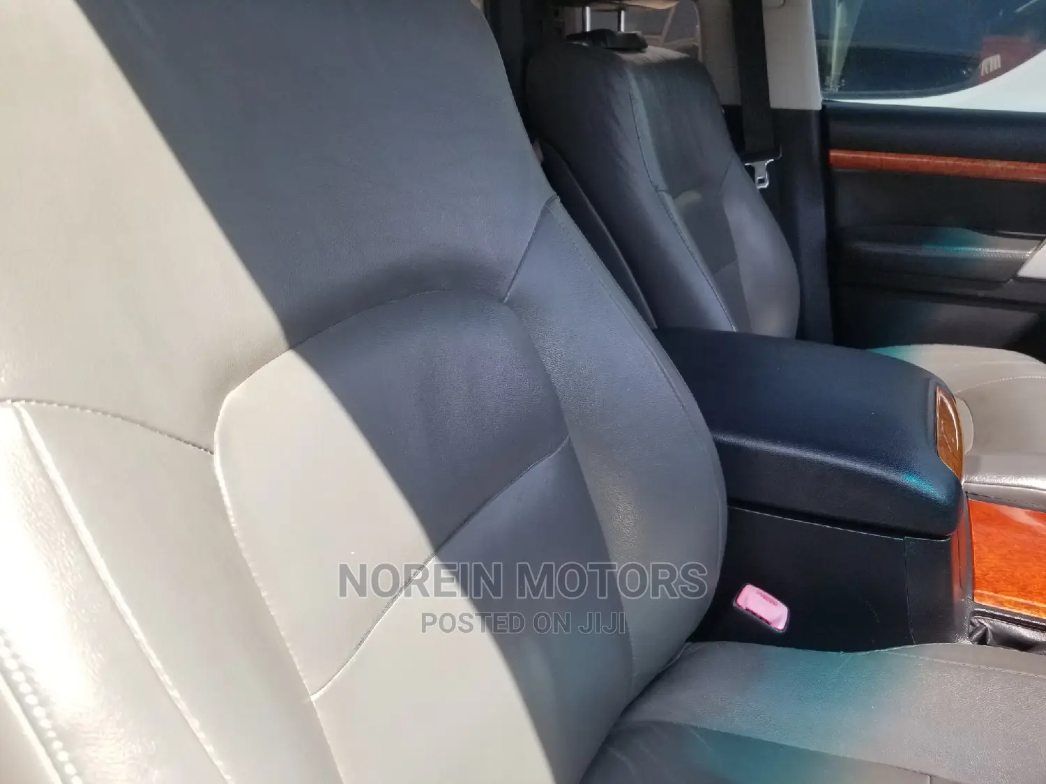 Toyota Land Cruiser 2010 Pearl