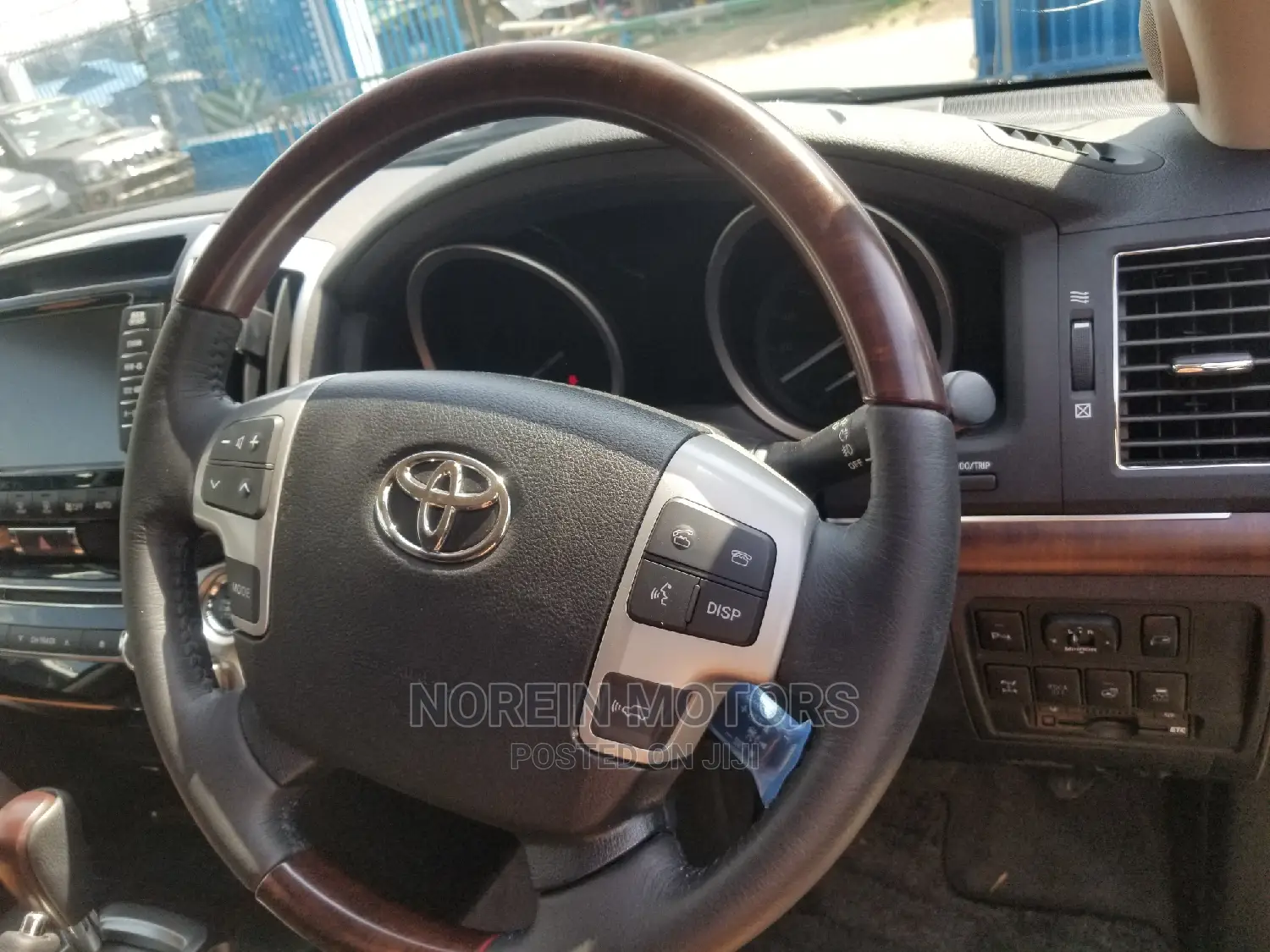 Toyota Land Cruiser 2015 Gray