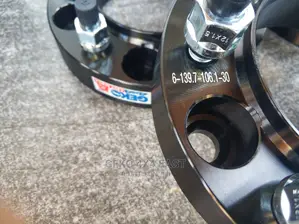 Land Cruiser/ Hubcentric Spacers Pcd 6x139.7/Cb 106.1/30mm