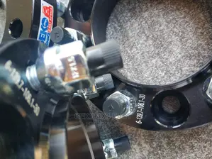 Land Cruiser/ Hubcentric Spacers Pcd 6x139.7/Cb 106.1/30mm