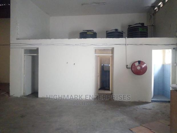 7000 Sq Feet Godown to Let - thumbnail 5