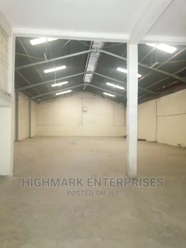 7000 Sq Feet Godown to Let
