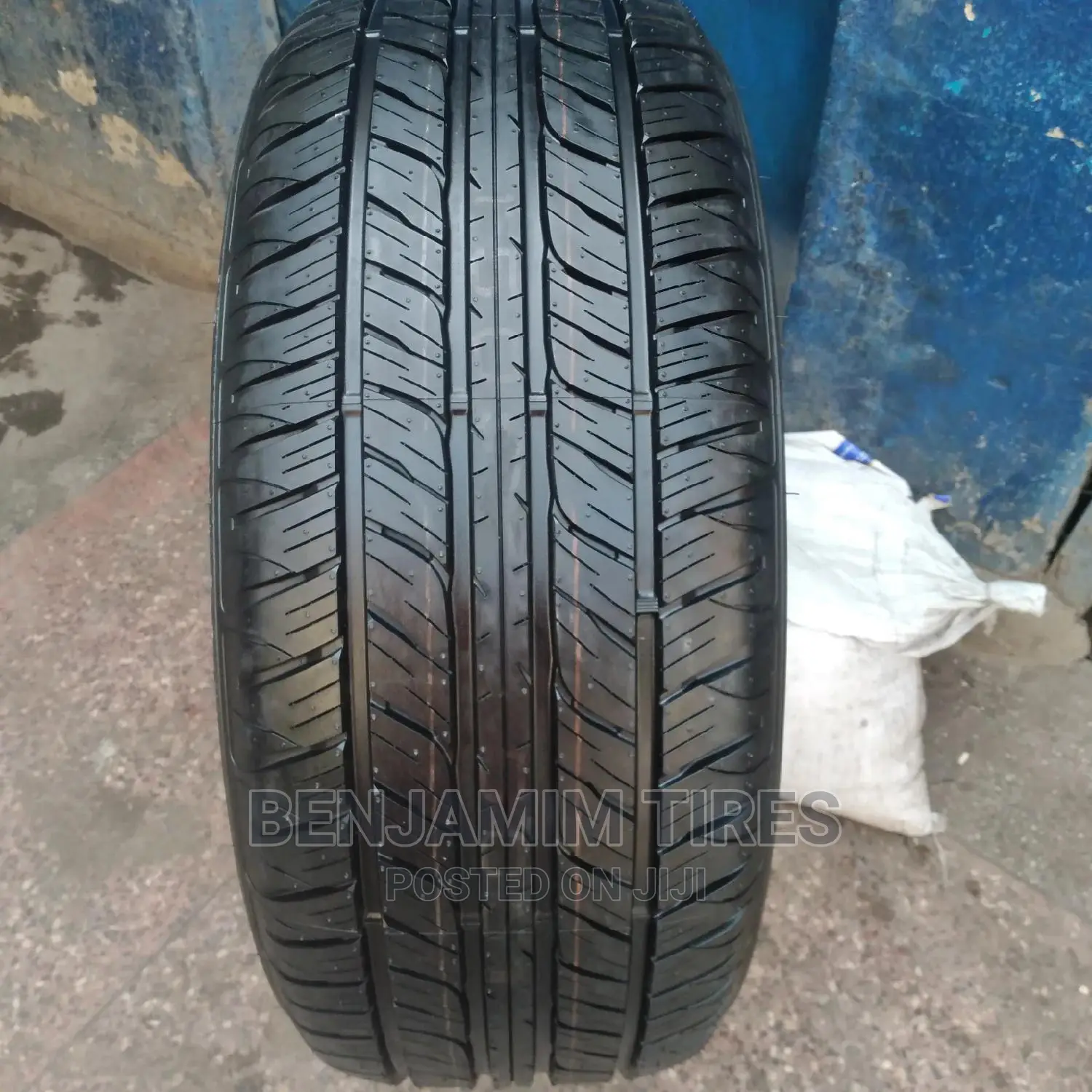 Dunlop Grandtrek Tires Sizes 285/50r20 Made in Japan.