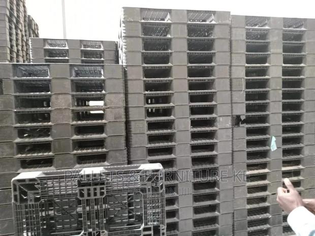 Plastic Storage Pallets - thumbnail 4