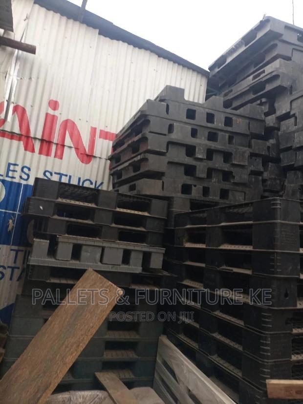 Strong Plastic Pallet - main view