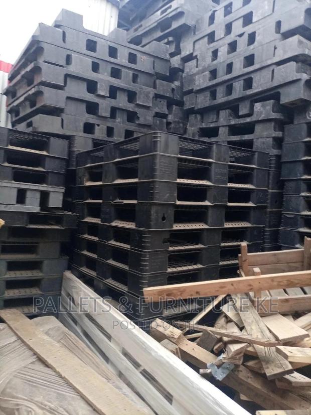 Strong Plastic Pallet - thumbnail 2