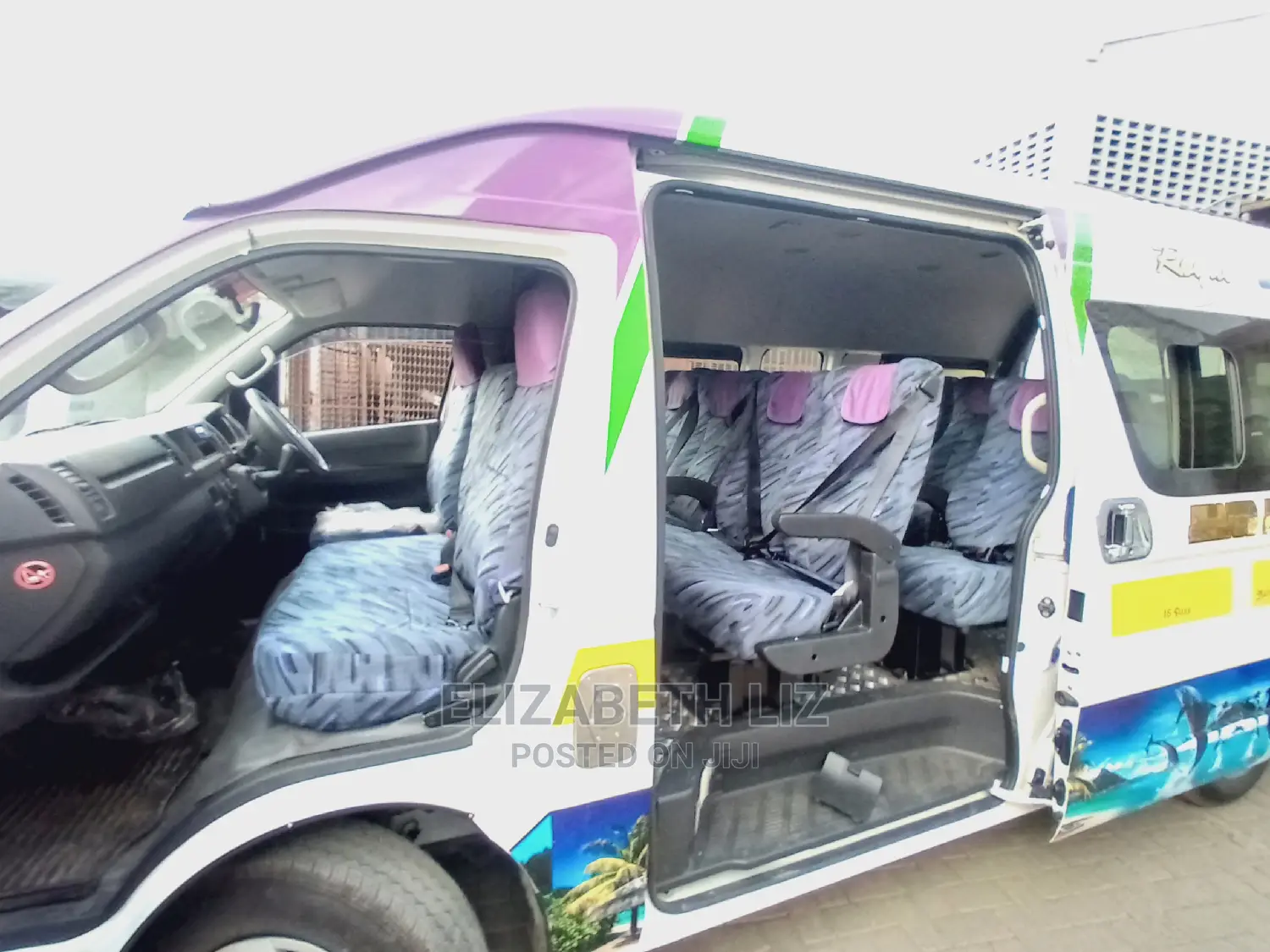 Executive Shuttle Reclining Seats 2021