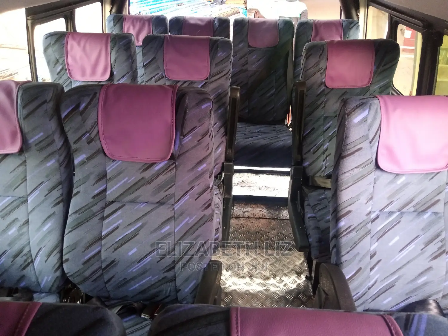 Executive Shuttle Reclining Seats 2021