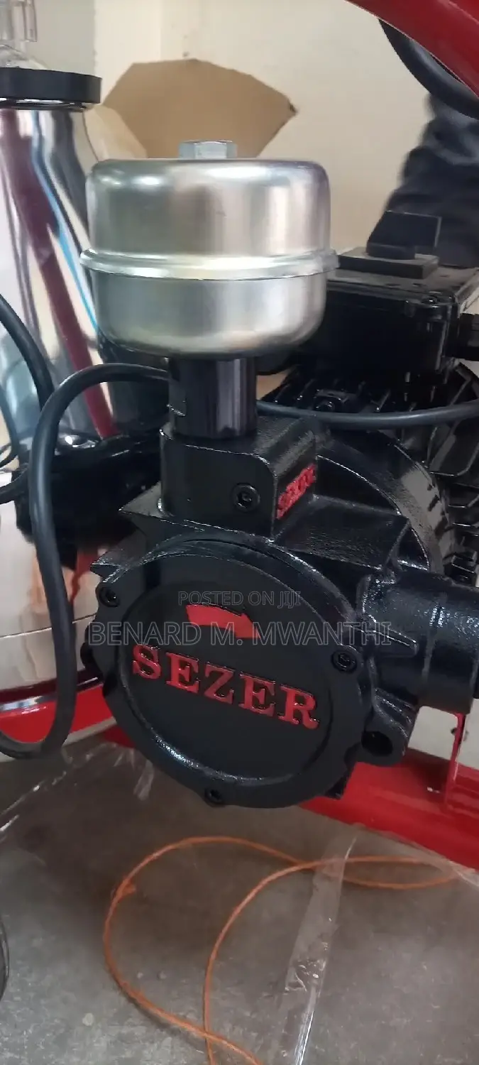 Milking Machine (Turkey)