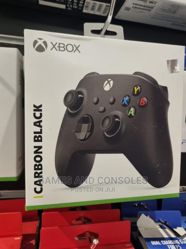 Xbox Series S Pad Controller - main view