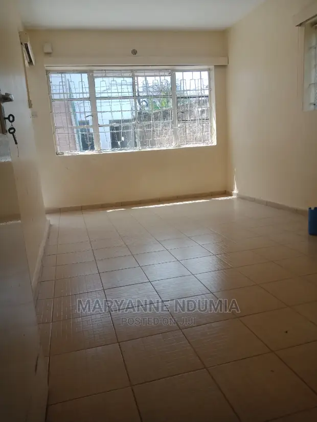 2bdrm Bungalow in Nairobi West for Rent