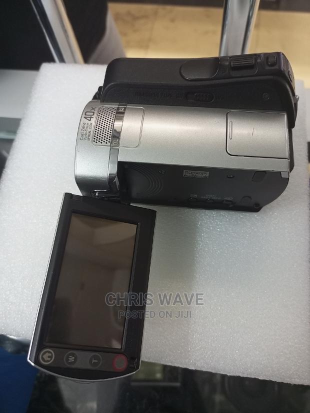 Sony DCR SR45 Hybrid Camcorder - thumbnail 2