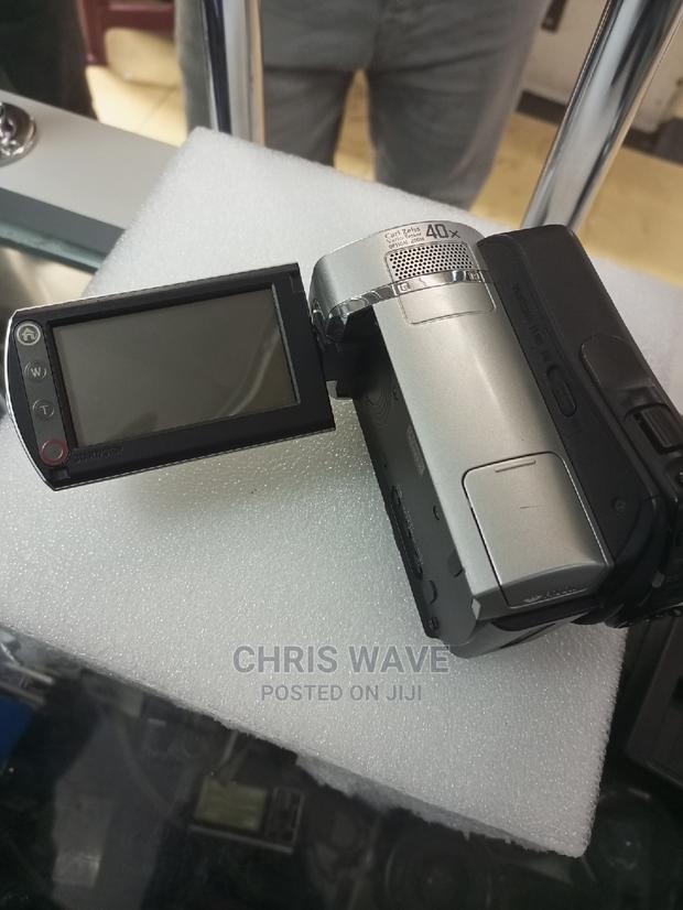 Sony DCR SR45 Hybrid Camcorder - thumbnail 3