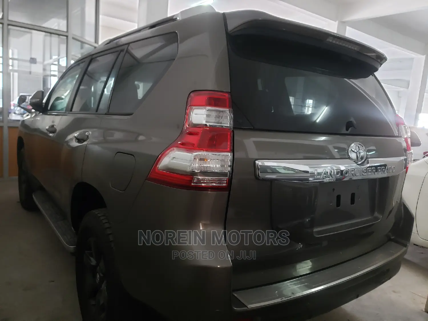 Toyota Land Cruiser Prado 2015 Ivory