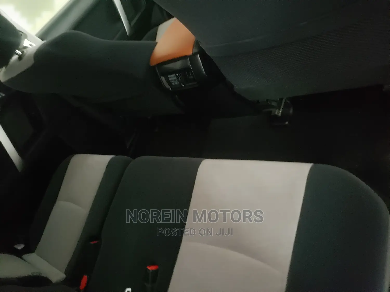Toyota Land Cruiser Prado 2015 Ivory