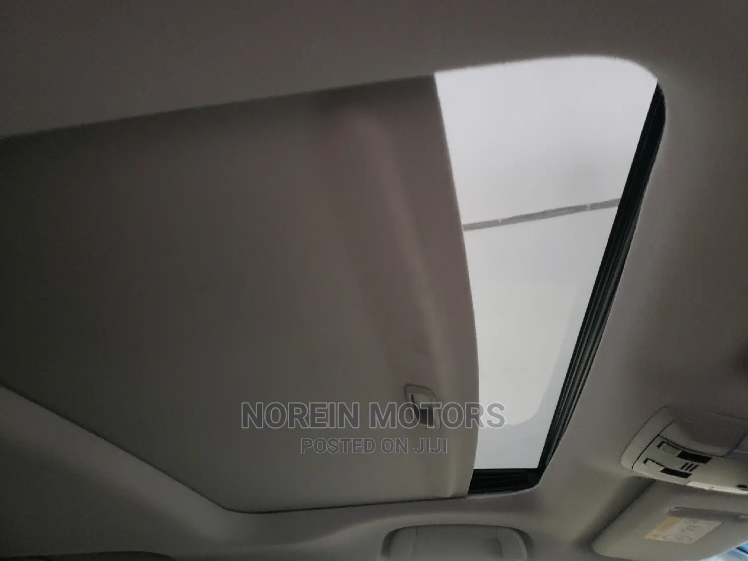 Toyota Land Cruiser Prado 2015 Ivory