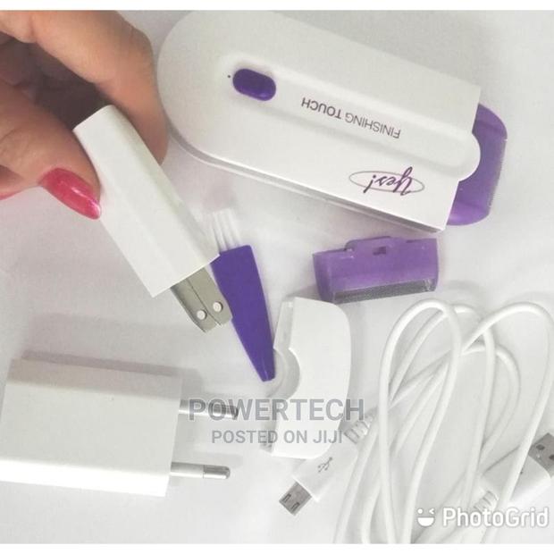 Rechargeable Smooth Shaver - thumbnail 3