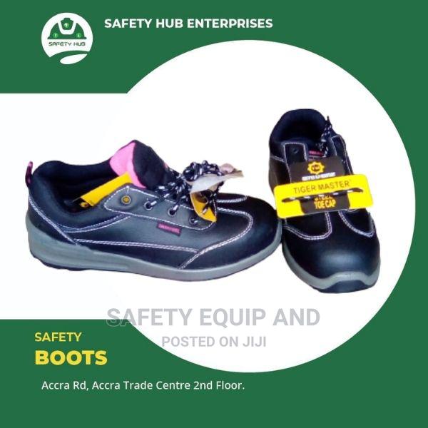 Safety Shoes for Ladies