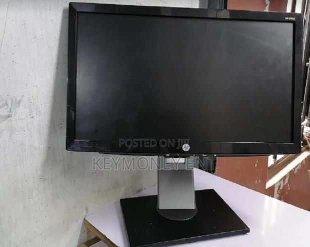HP 19 Inches Stretch Slim Monitor