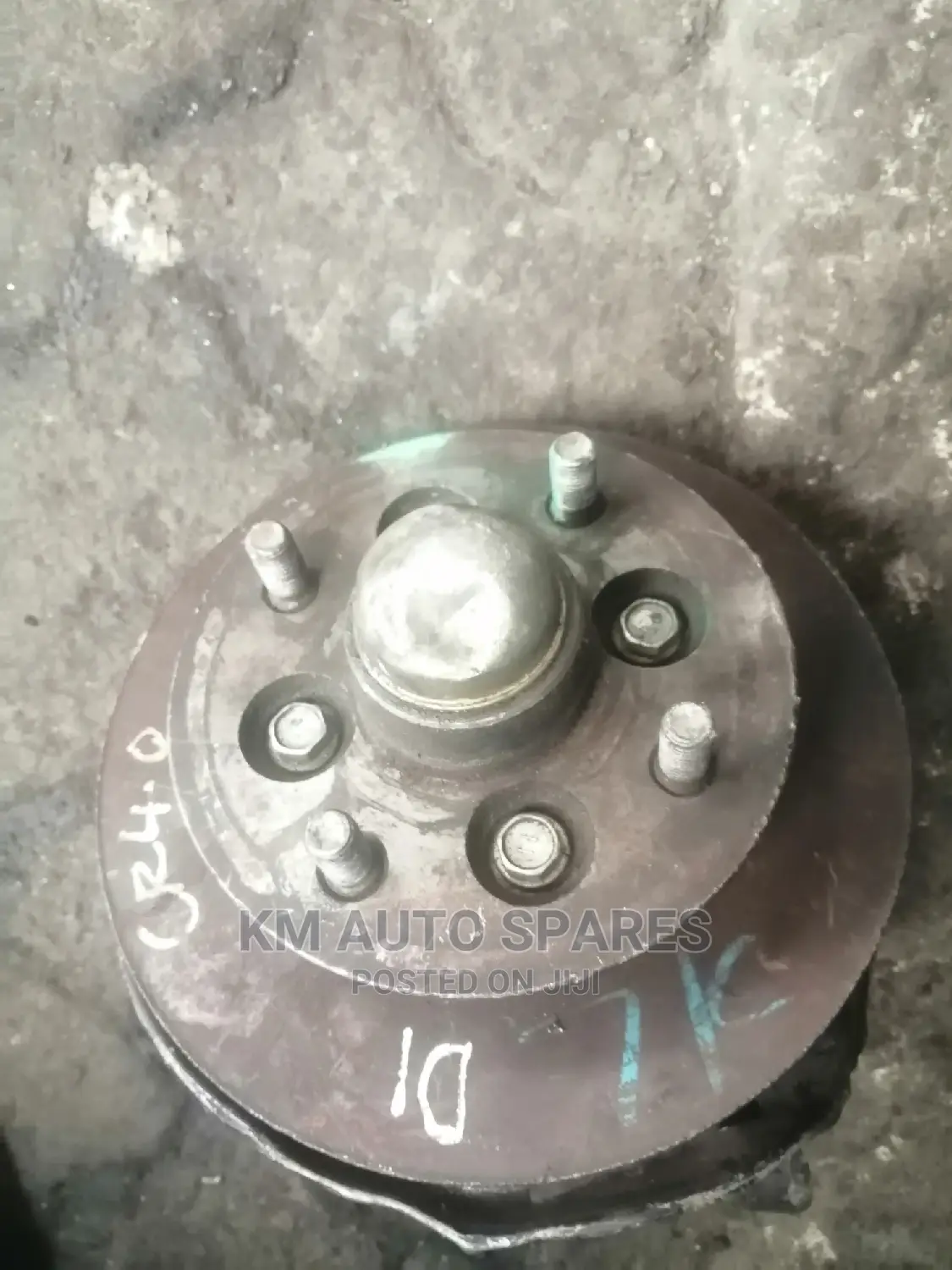 Toyota Townace Complete Hub, Old Model.
