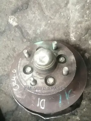 Toyota Townace Complete Hub, Old Model.