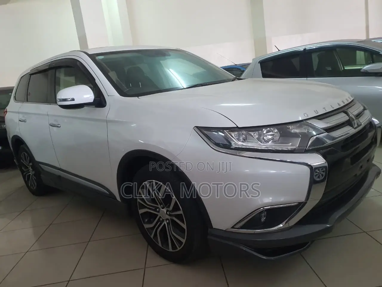 Mitsubishi Outlander 2016 White
