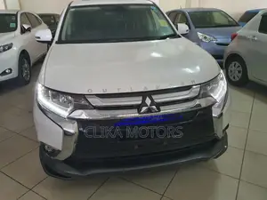Mitsubishi Outlander 2016 White