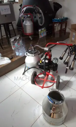 Sezer Milking Machine With 30litres Bucket