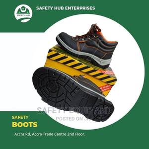 Certified Safety Boots With Toe Cap - thumbnail 2